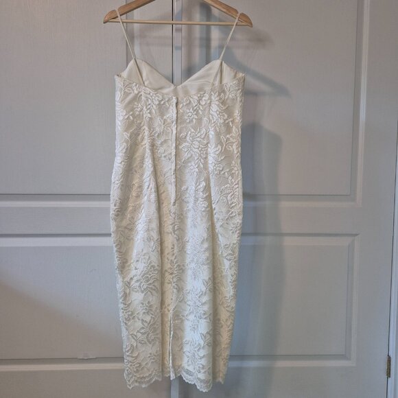 M80s/90s White Lace Strapless Cocktail Dress | Scalloped Hem | Vintage 11/12 - Picture 9 of 13